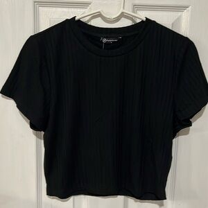 Women’s pretty garden crop top